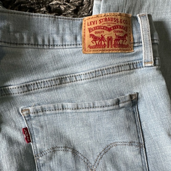 Levi's Blue 314 Shaping Straight Jeans Classic Denim - Picture 3 of 3